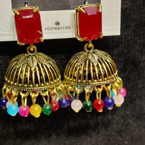 Elegant Handcrafted Earrings – Timeless Beauty for Every Occasion